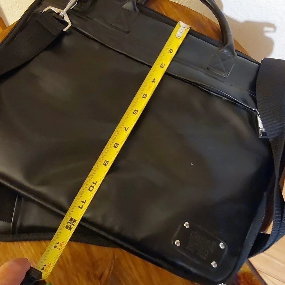 Denall black laptop